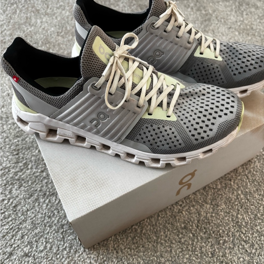On Cloud, Women’s Cloudswift running shoes, grey, size 8.5, worn-good condition
